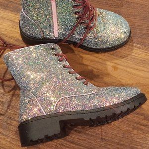 Olivia Miller Girl glittery boots size 13 new without box